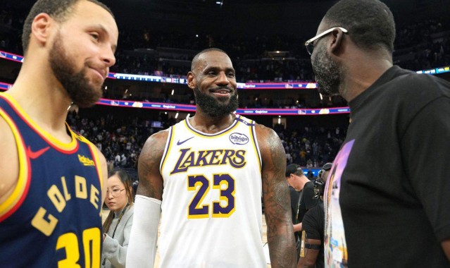 yl23455永利平台-吉米·巴特勒受伤，詹姆斯从湖人交易至勇士的传闻甚嚣尘上